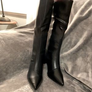 NWB-JustFab -Kiarra, sz8, Black,Pull On,Faux Leather,Stiletto Boots -2.84”Heel